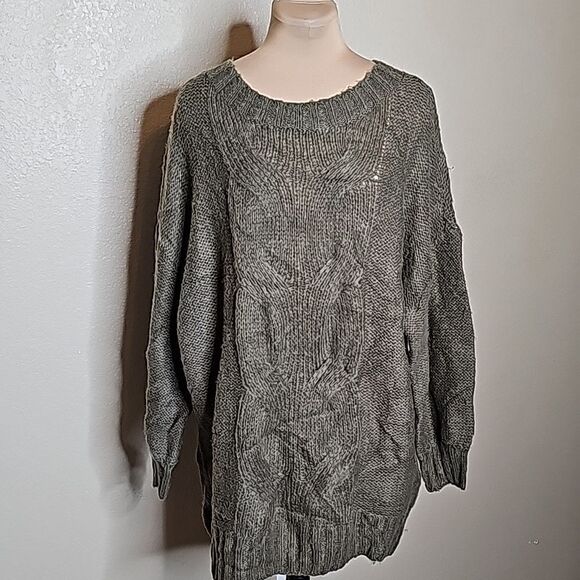 aerie Sweaters - Aerie Medium Olive Green Oversized Fluffy sweater